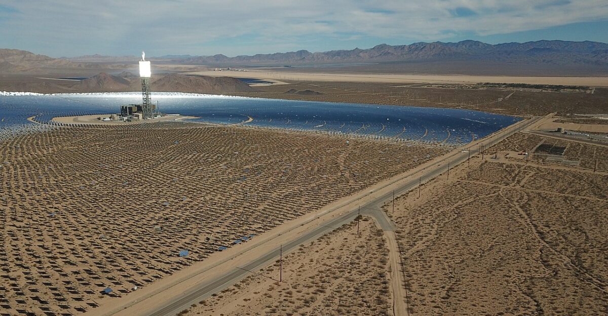sun solar energy solar power plant energy transition solar cells solar system power generation renewable electricity usa desert nevada nature alternatively nuclear phaseout sunbeams electricity production ivanpah