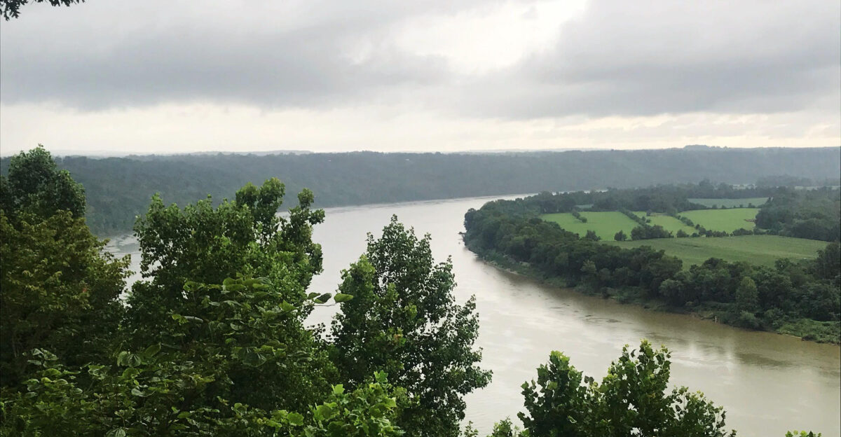 In certain parts of Southern Indiana the Ohio River can be seen from the hills as seen in here in Crawford County Indiana looking east towards Leavenworth At right is Kentucky an area called Big Bend