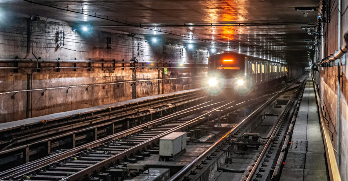 Metro de S o Paulo southbound train arriving at Sa de Station Brazil
